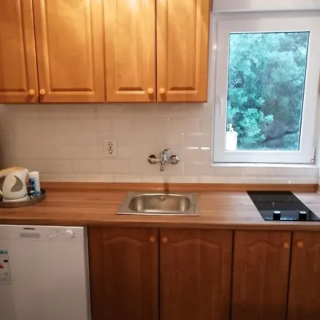 Appartement With Parking Space Rukavac, - 2407